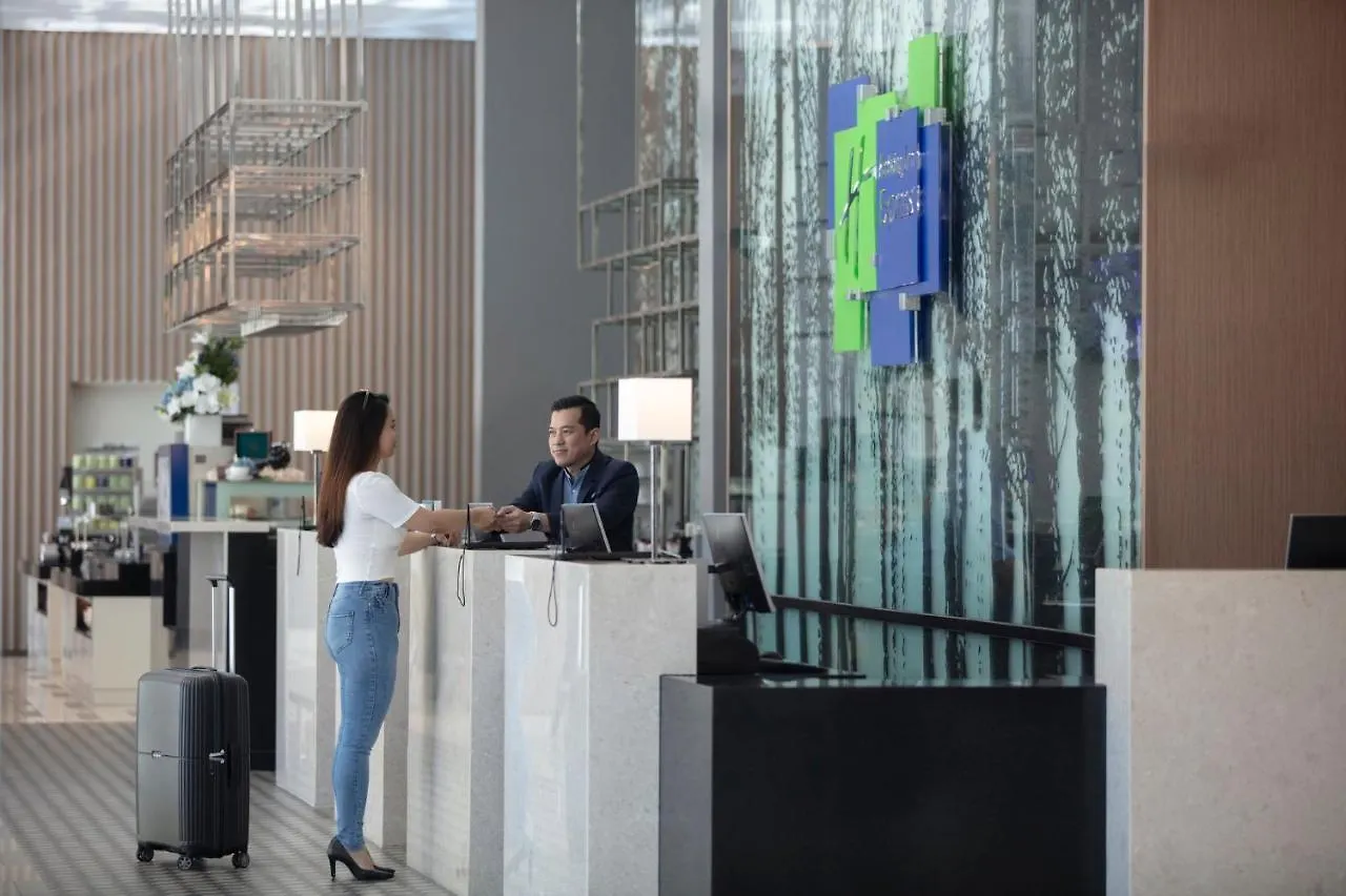 Holiday Inn Express Kota Kinabalu City Centre By Ihg Hotell