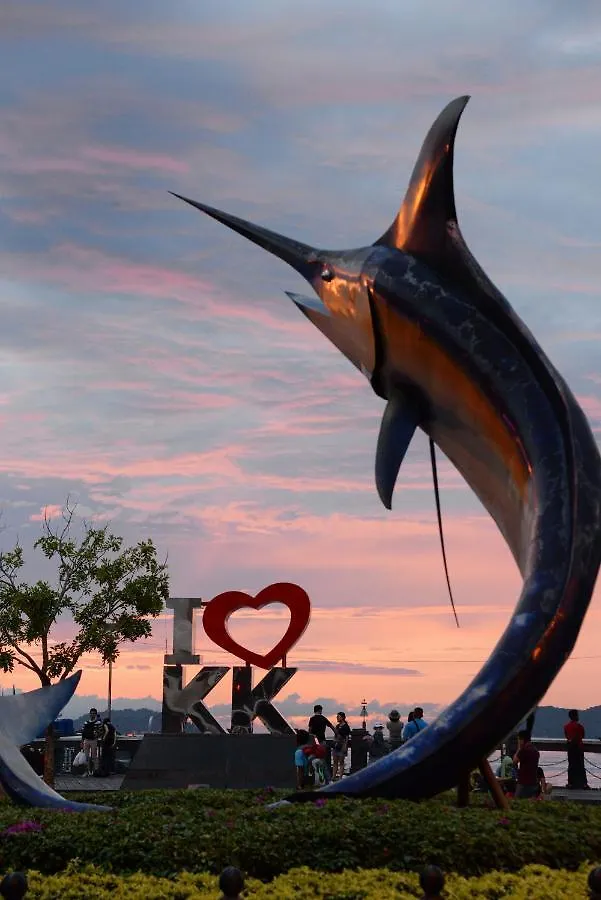 Holiday Inn Express Kota Kinabalu City Centre By Ihg Hotell