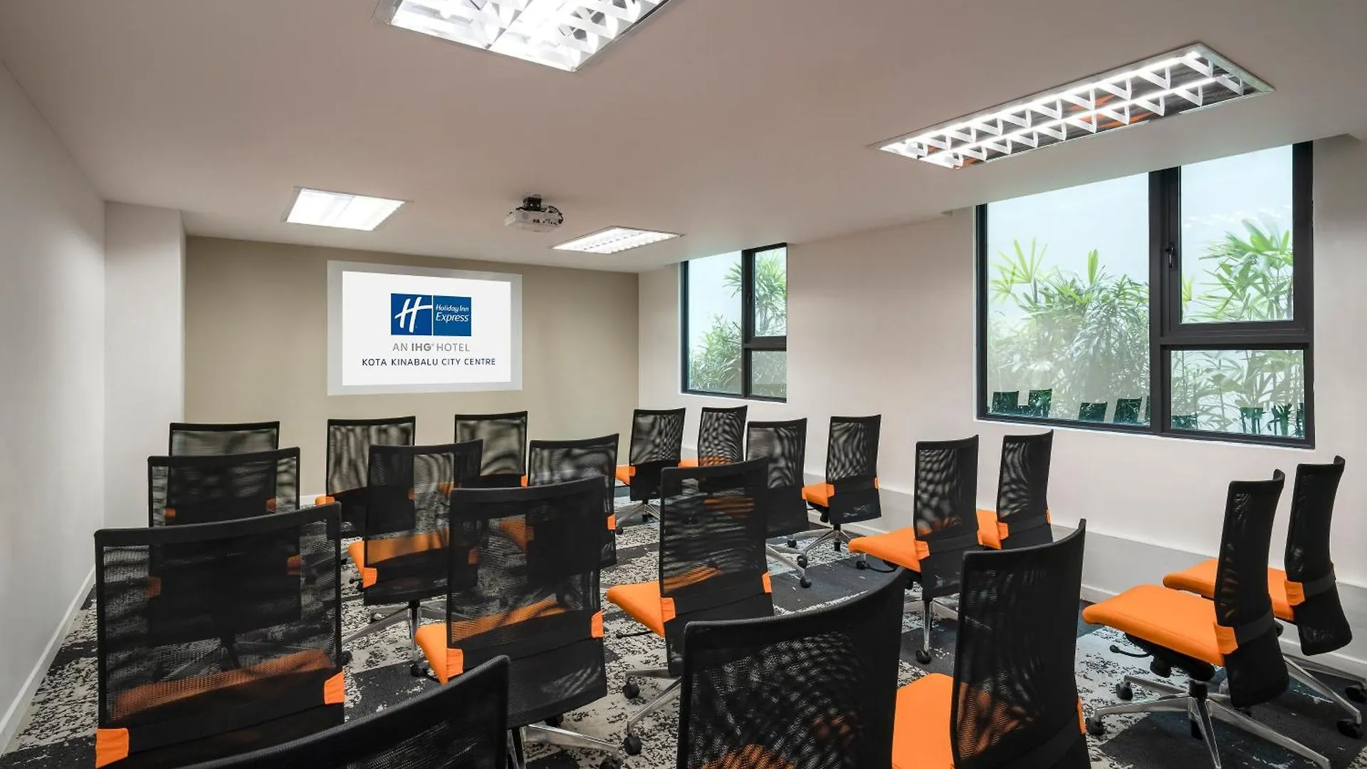 Hotel Holiday Inn Express Kota Kinabalu City Centre By Ihg